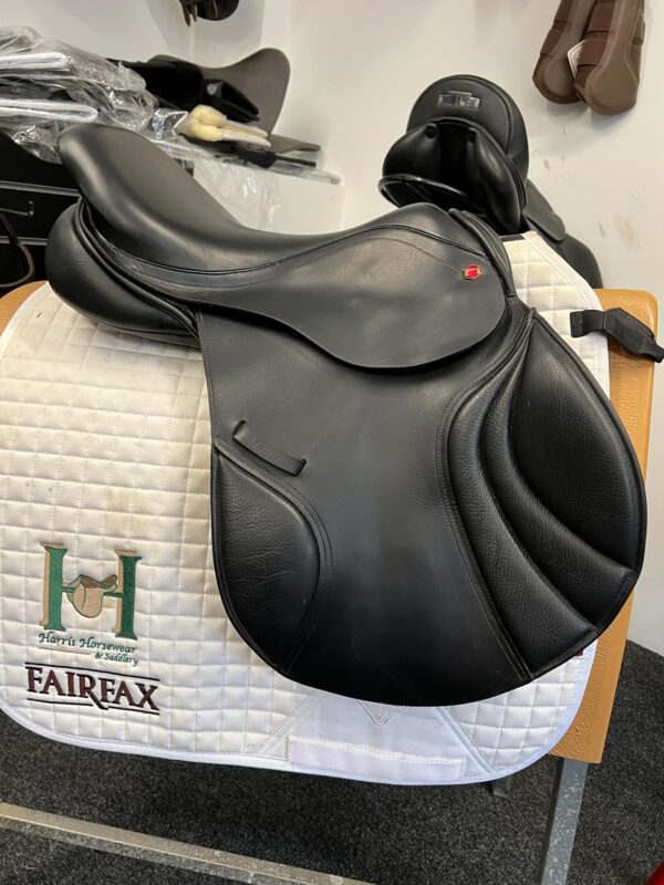 17" Albion K2 Adjusta Jump Saddle