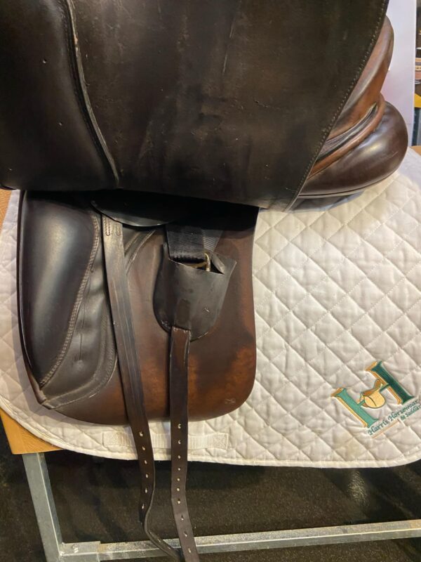 18" Sankey Dressage Saddle - Image 4